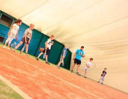Tenis dla dzieci od 4 lat - KampinoSport Szkolenie dzieci