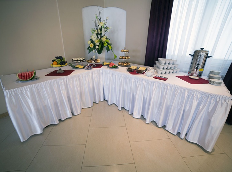 Sala Bankietowa "Aleksandra"Sala Bankietowa w środku