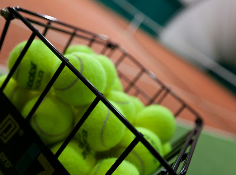 Tenis dla dzieci od 4 lat - KampinoSportPiłki to tenisa